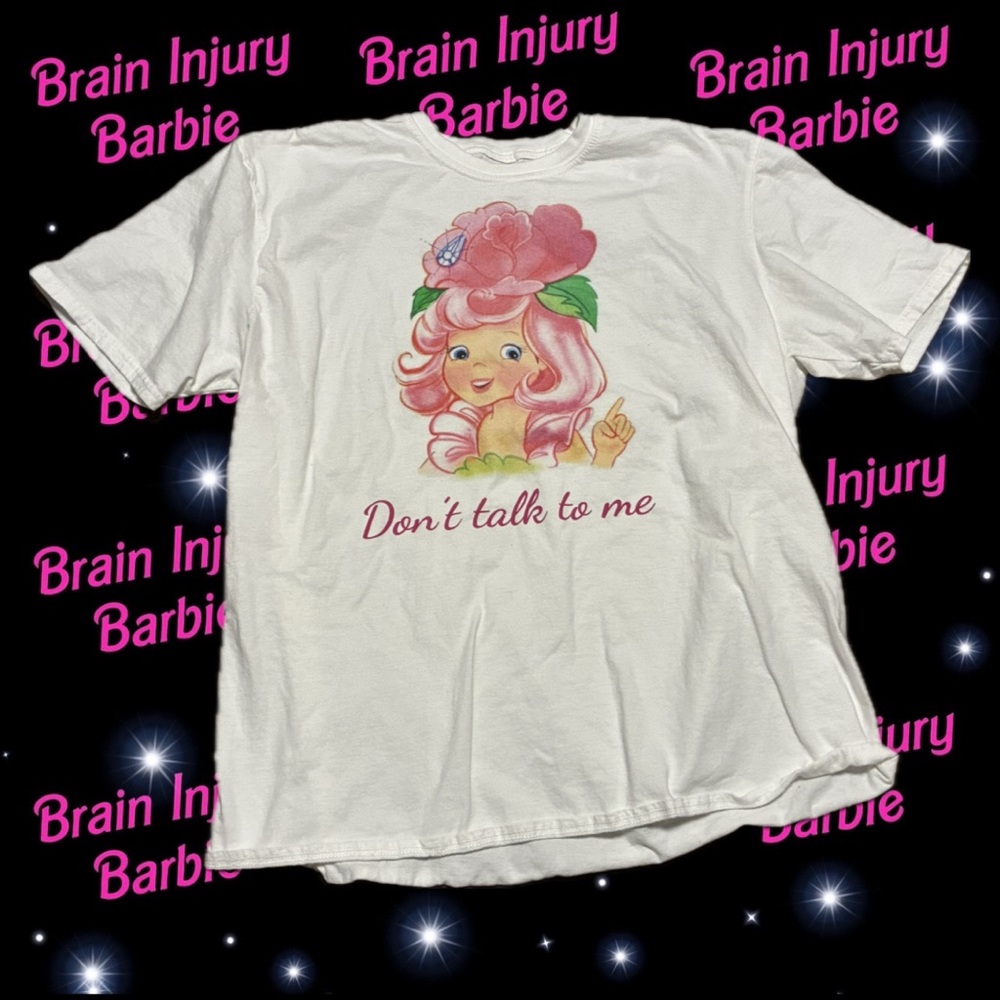 Rose petals place 80s tee